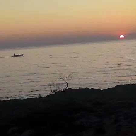 Dimora Dell'artista 2 Отель типа 