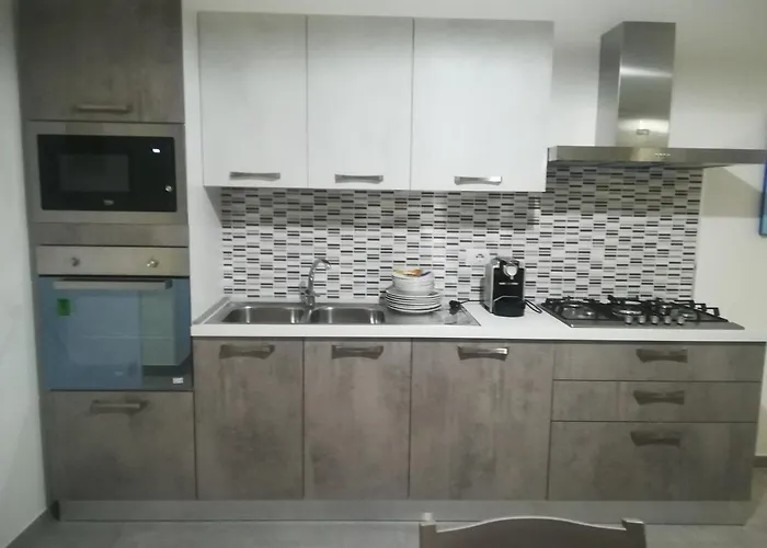 Dimora Dell'artista 2 3* לצ'ה